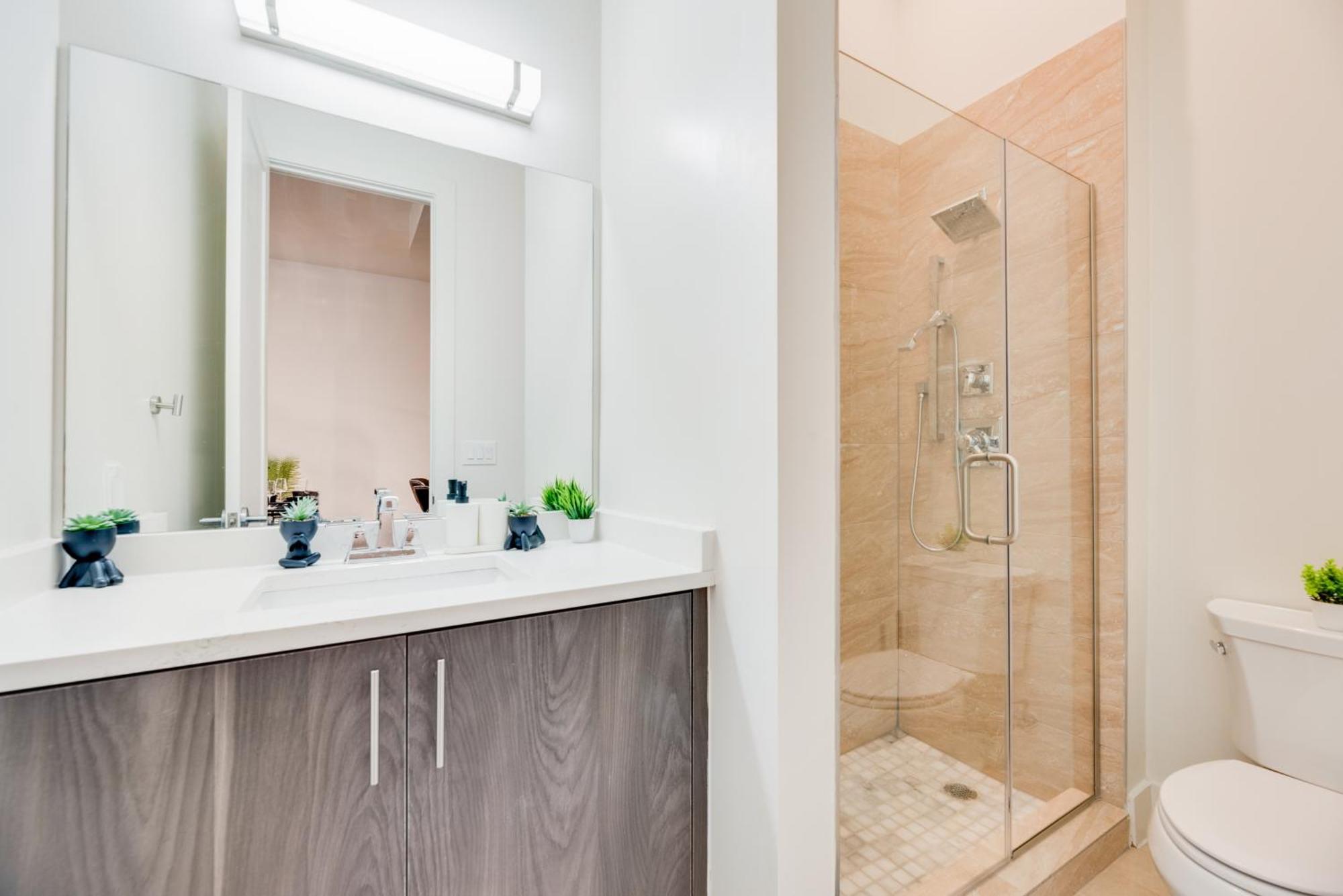 Snazzy Loft Style 2Br I Gym I Parking I Workspace Dallas Exteriér fotografie